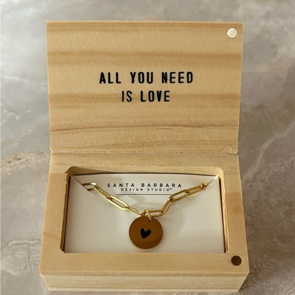 santa barbara Jewelry - Chain link necklace Gold pendant necklace with heart